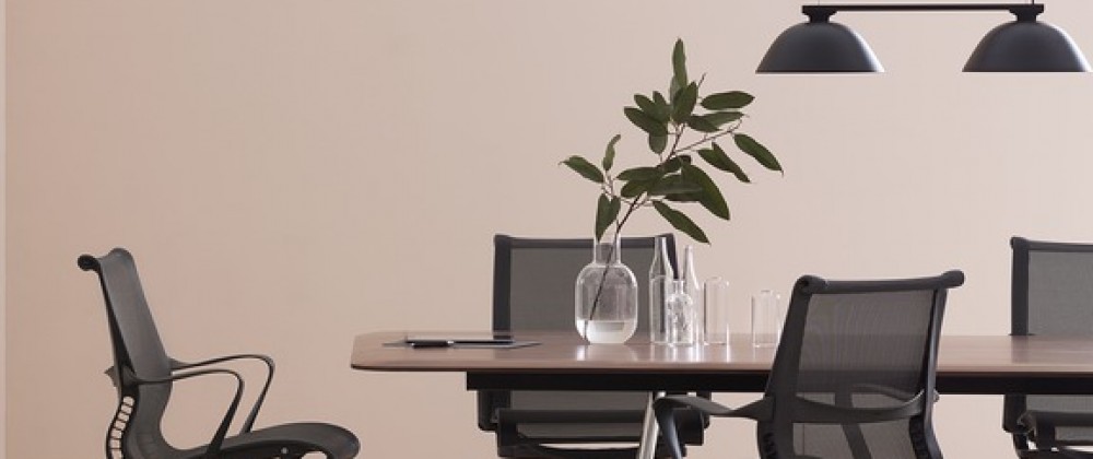 Setu Chairs with AGL Table