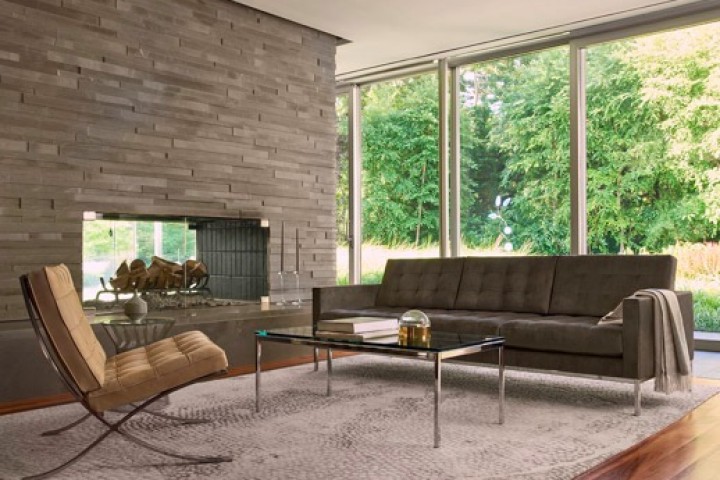 Relaxed sofa