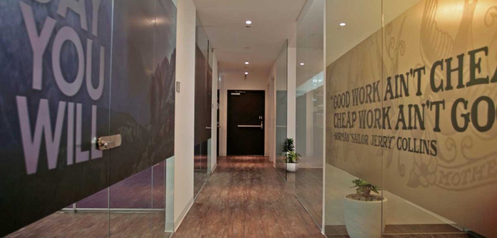 William Grant & Sons - Pasillo a oficinas